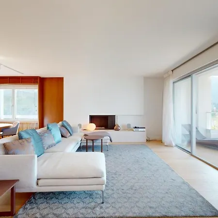 Lakefront With Exceptional View Appartement Territet