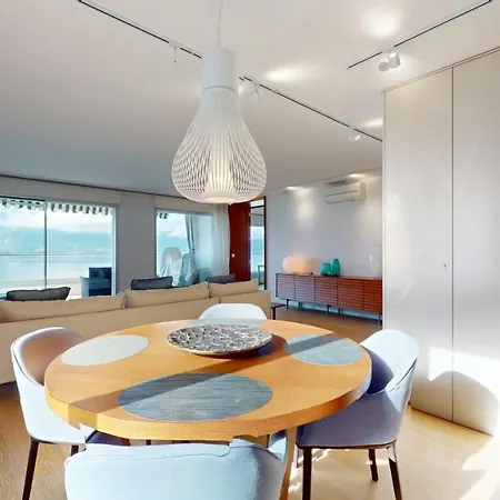 Lakefront With Exceptional View *